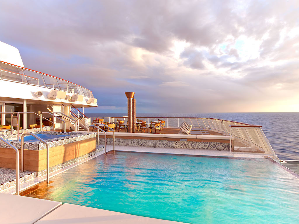 Viking Infinity Pool